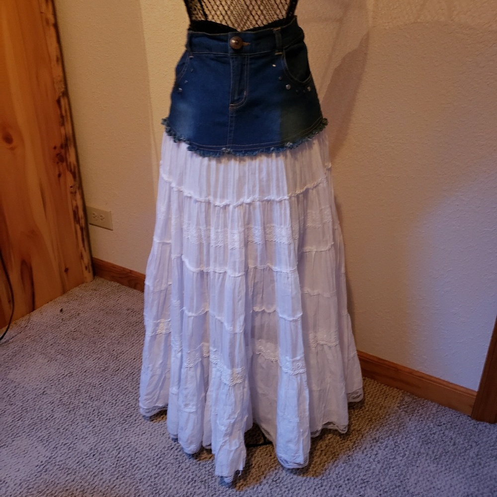 Denim gauze and lace skirt